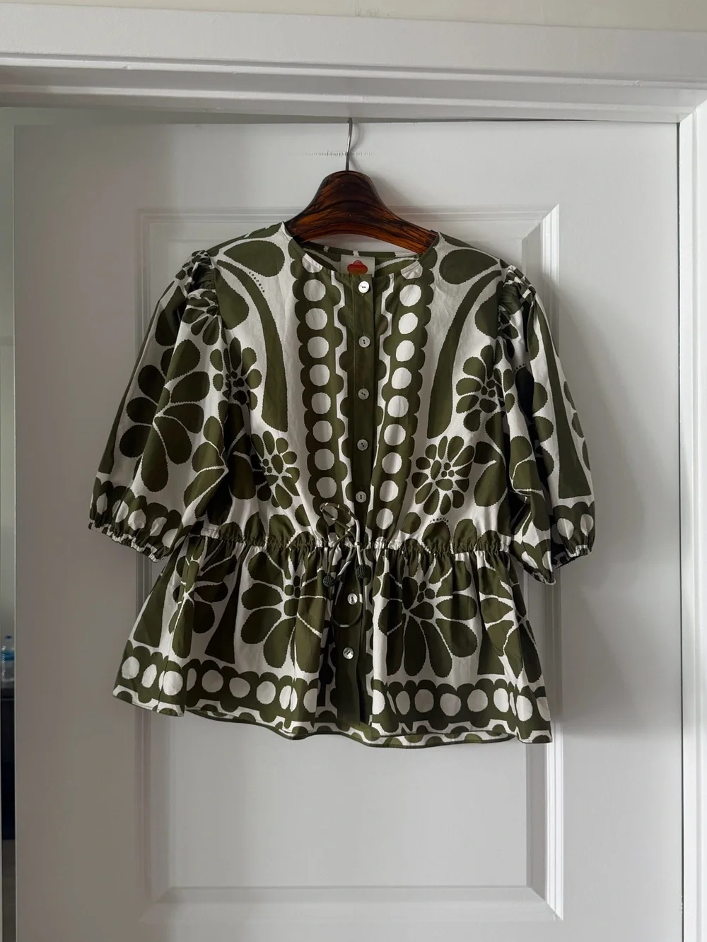 Farm Rio Green Palermo Drawstring Organic Cotton Blouse - Picture 4 of 7
